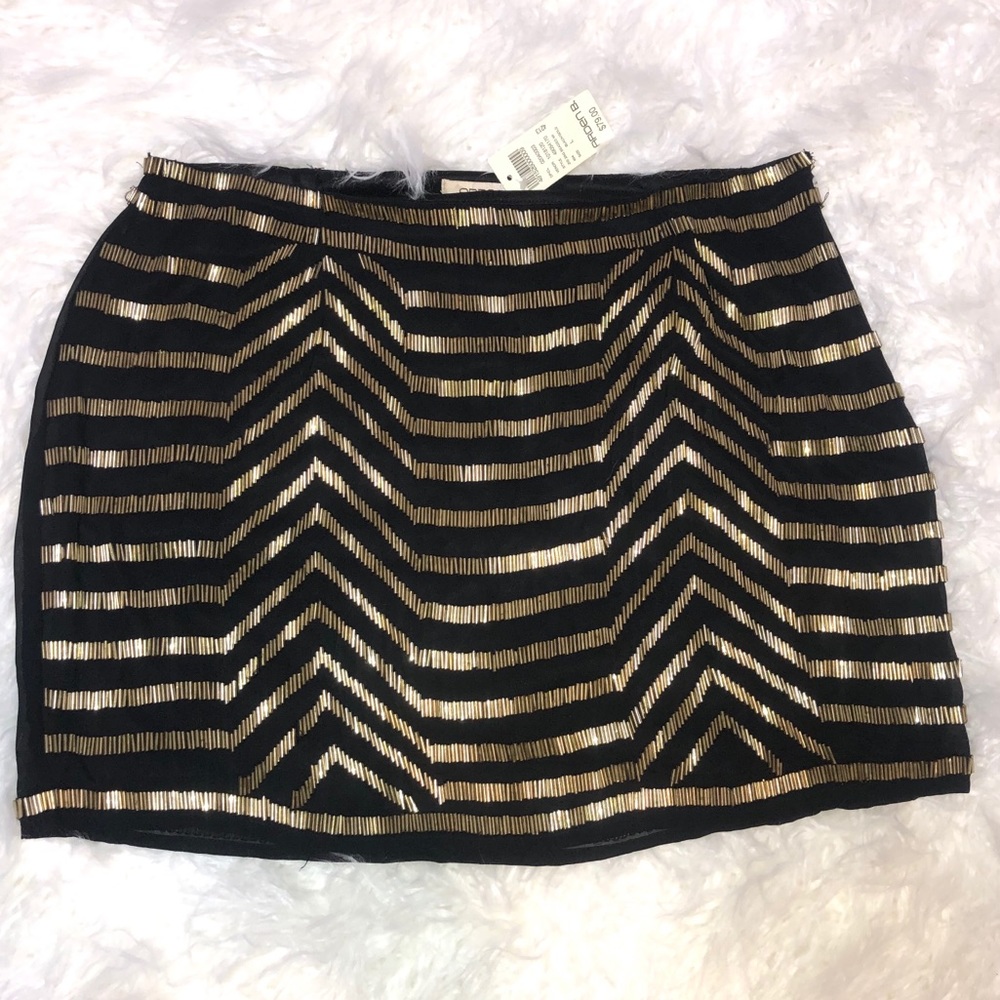 Arden B Zigzag beaded mini skirt! NWT